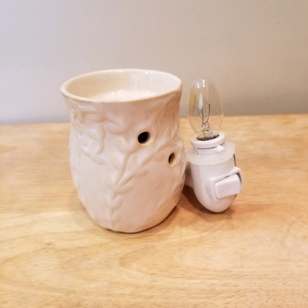 Candle Warmers Pluggable Fragrance Warmer - Chai